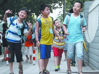 虎妈猫爸成过去式,现在流行海豚爸妈!